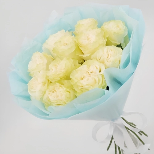 Букет «Кружевное облачко» – 11 белоснежных роз в нежной упаковке Знаменск Астраханская область