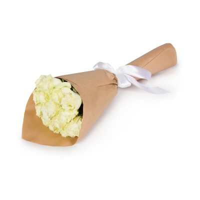 Букет из белых роз в крафте Знаменск Астраханская область